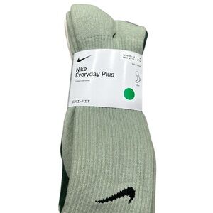 Nike Everyday Plus Dri-FIT Green Socks Large M 8-12